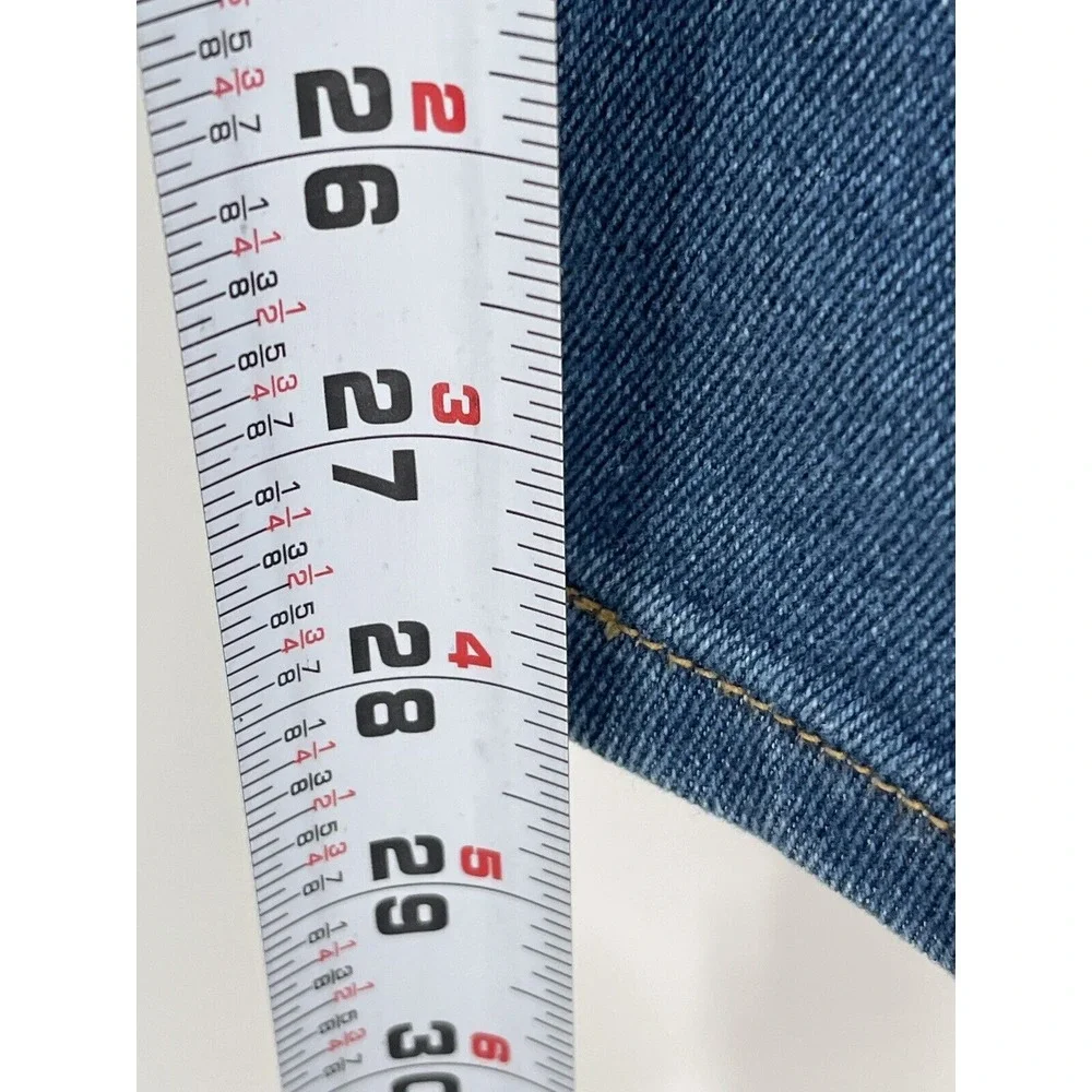 Levis levis red